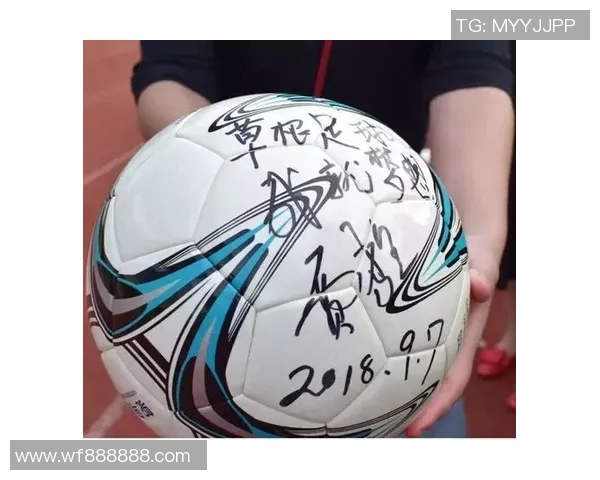 揭开足球明星卡片的神秘面纱一探究竟的精彩拆解视频 揭开足球明星卡片的神秘面纱一探究竟的精彩拆解视频