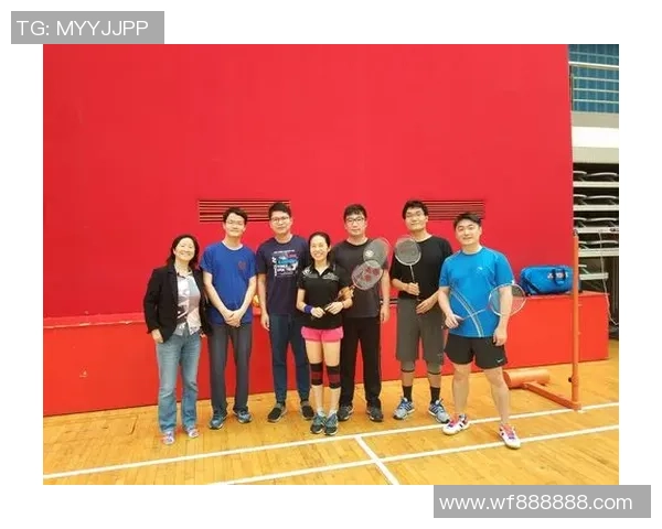 重庆羽毛球队的拼搏历程与邀请赛精彩瞬间全景回顾 重庆羽毛球队的拼搏历程与邀请赛精彩瞬间全景回顾